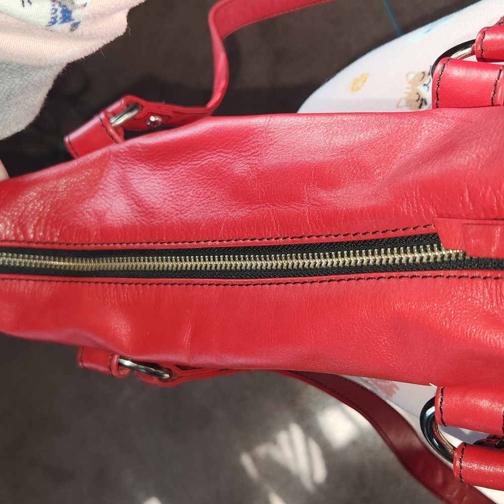ILI red leather purse - Picture 8 of 11